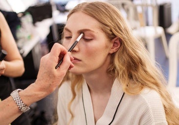 Las mejores brochas para un maquillaje de ojos perfecto: cuál elegir según el acabado